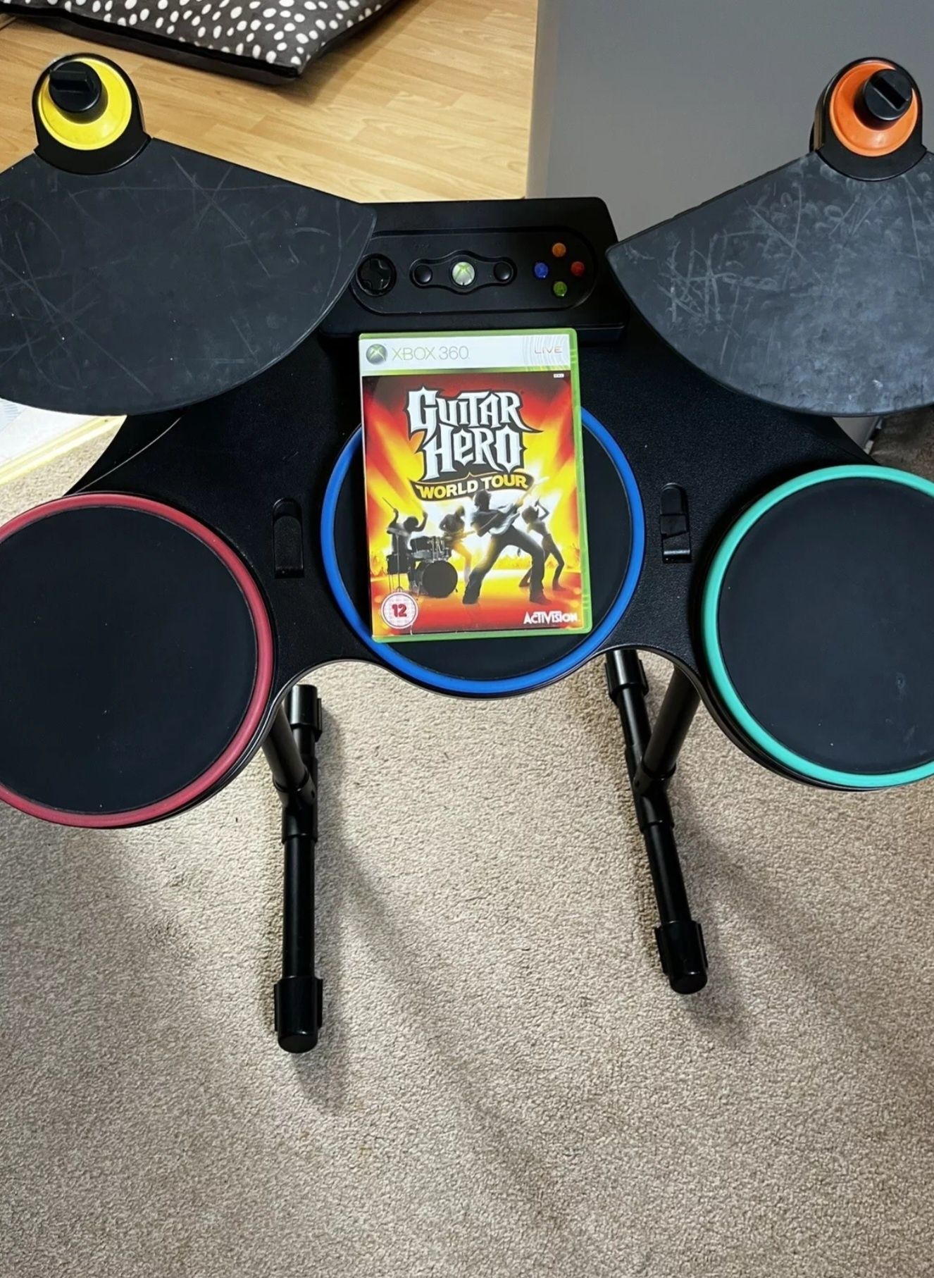 Барабани, китари, чинели, педали, палки Guitar hero rock band Drum kit