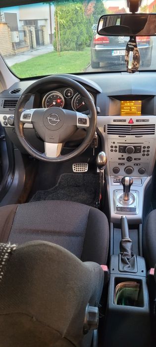 Opel Astra H,1,6 benzină+GPL,adaptat pentru handicap locomotor