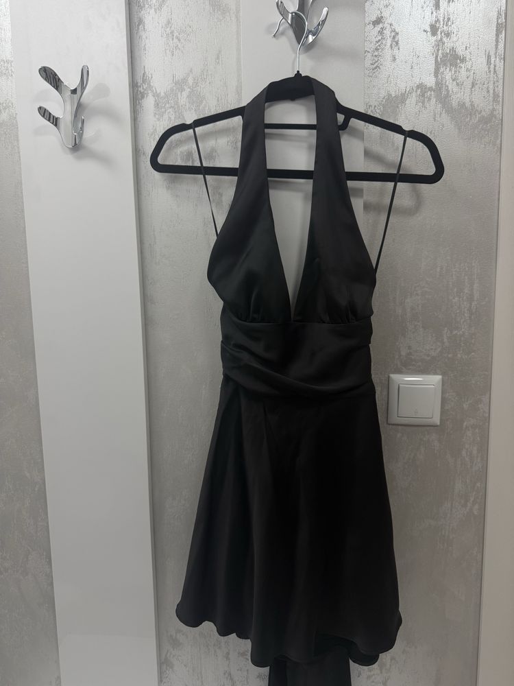Няколко черни рокли ZARA