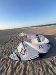 Zmeu Kite Core XR 13.5m + bara  / kitesurf kiteboard