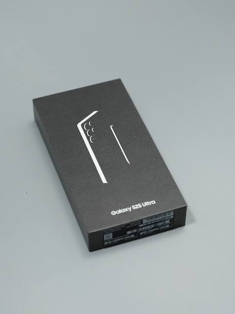 Samsung Galaxy S25 Ultra 256 GB - Titanium Black - Nou, Sigilat + Fact