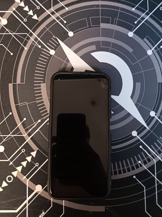 Vând Huawei P40 Lite, în stare foarte bună cu 128 GB spațiu de stocare