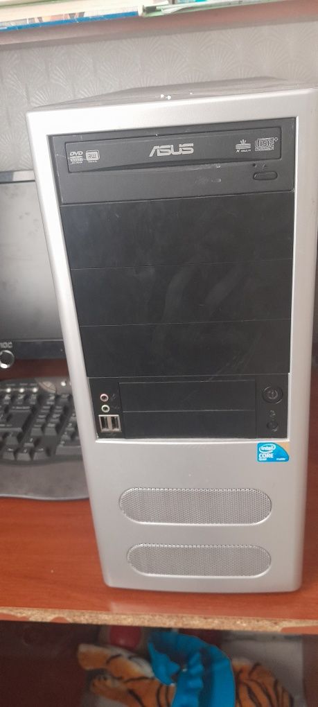 Компьютер ASUS  .