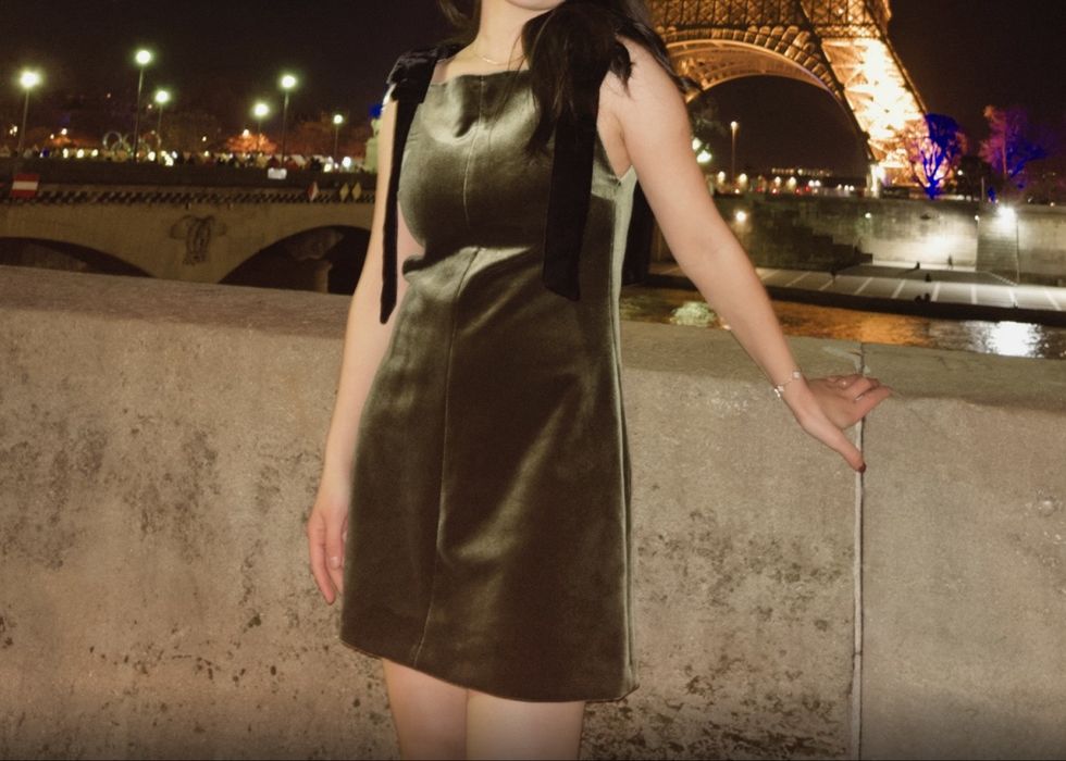 Zara Мини платье  на бретелях из бархата