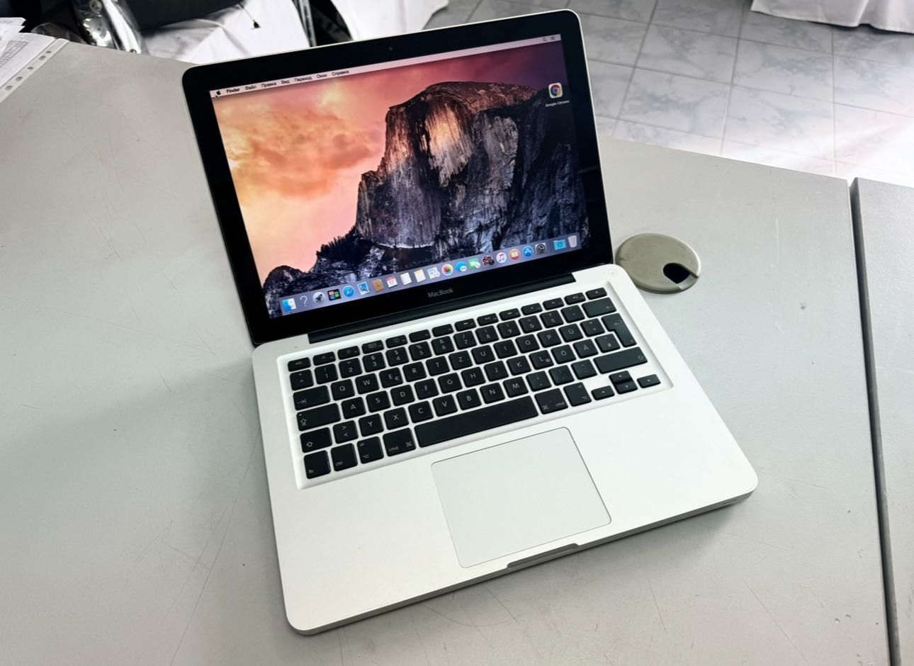 MacBook Pro A1278 13.3-inch, Core 2 Duo / 2GB RAM / 160GB