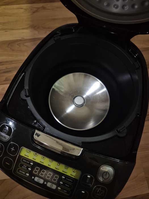 Може размяна за еър фрайър! Мултикур Tefal serie r33-1
