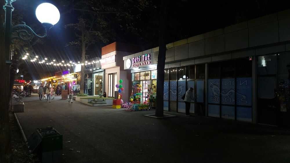 ПРОДАЁТСЯ МАГАЗИН 1-я зона Ташкента, Мирабадский район, ЦУМ.