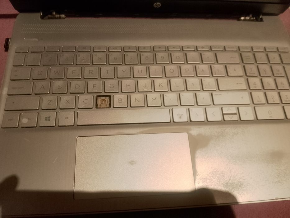 Laptop defect 150 lei
