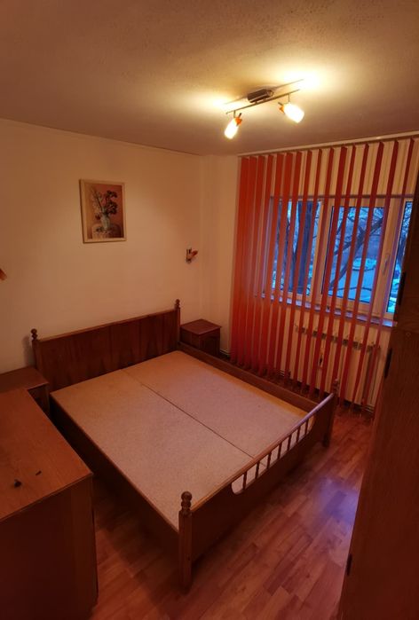 Închiriez apartament 3 camere