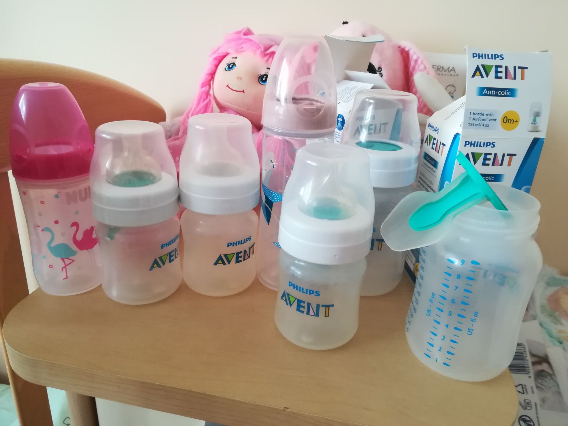 Шишета анти колик Philips Avent  и Nuk