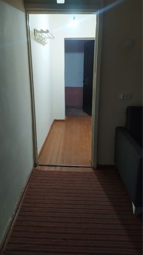 Bodomzorda 1 xonali kvartira studentlayam qoyiladi