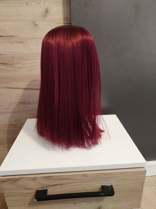 Vând peruci în stare foarte buna