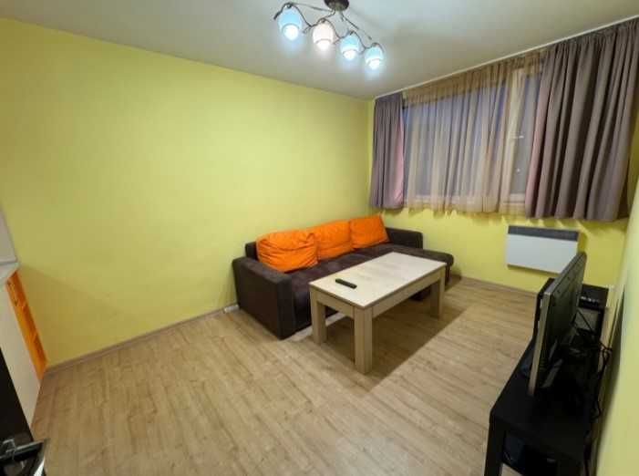 Дава се под наем Двустаен апартамент в София, Център - 42 кв.м за 420 € - Снимка #2