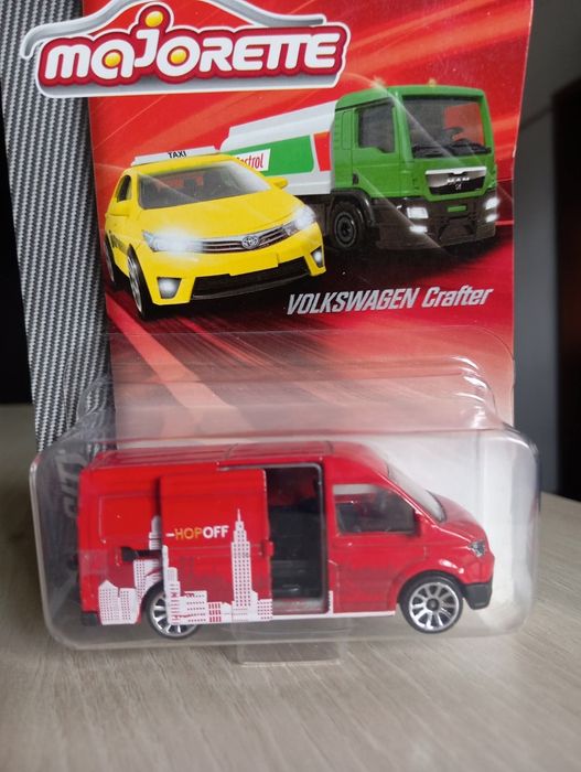 Mașinuțe noi pentru băieți