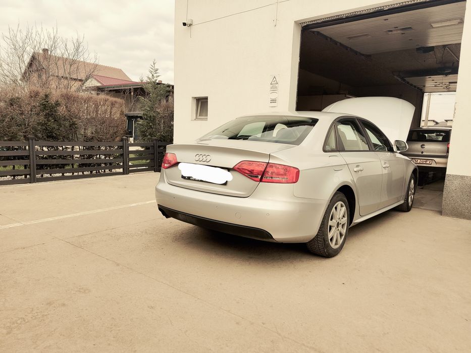 Vând Audi A4 b8 2009