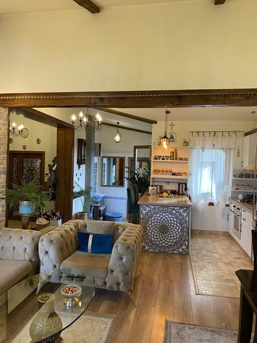 Inchiriere penthouse cu vedere la mare