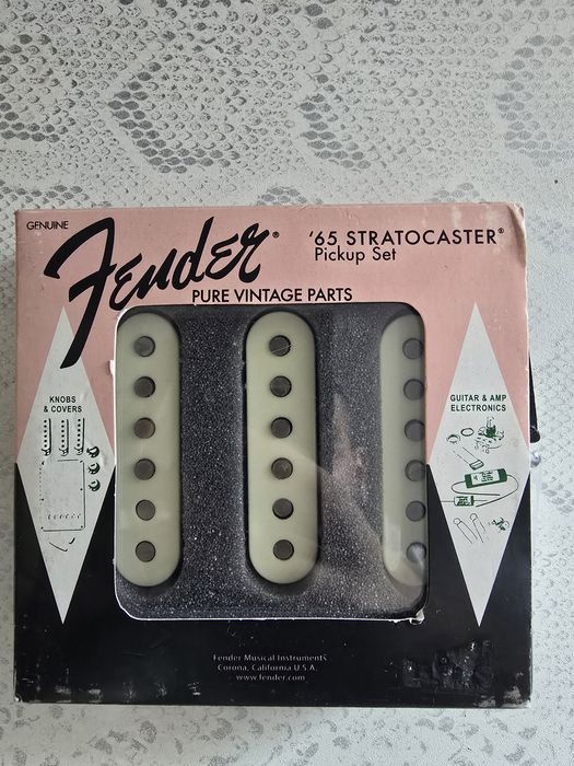Адаптери за китара Fender Pure Vintage '65 Stratocaster