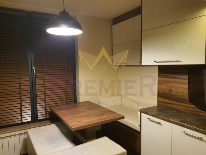 Продава се Тристаен апартамент в София, Оборище - 86 кв.м за 4535 €/кв.м - Снимка #3