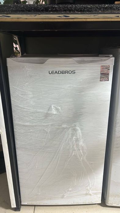 Продам холодильник Leadbros