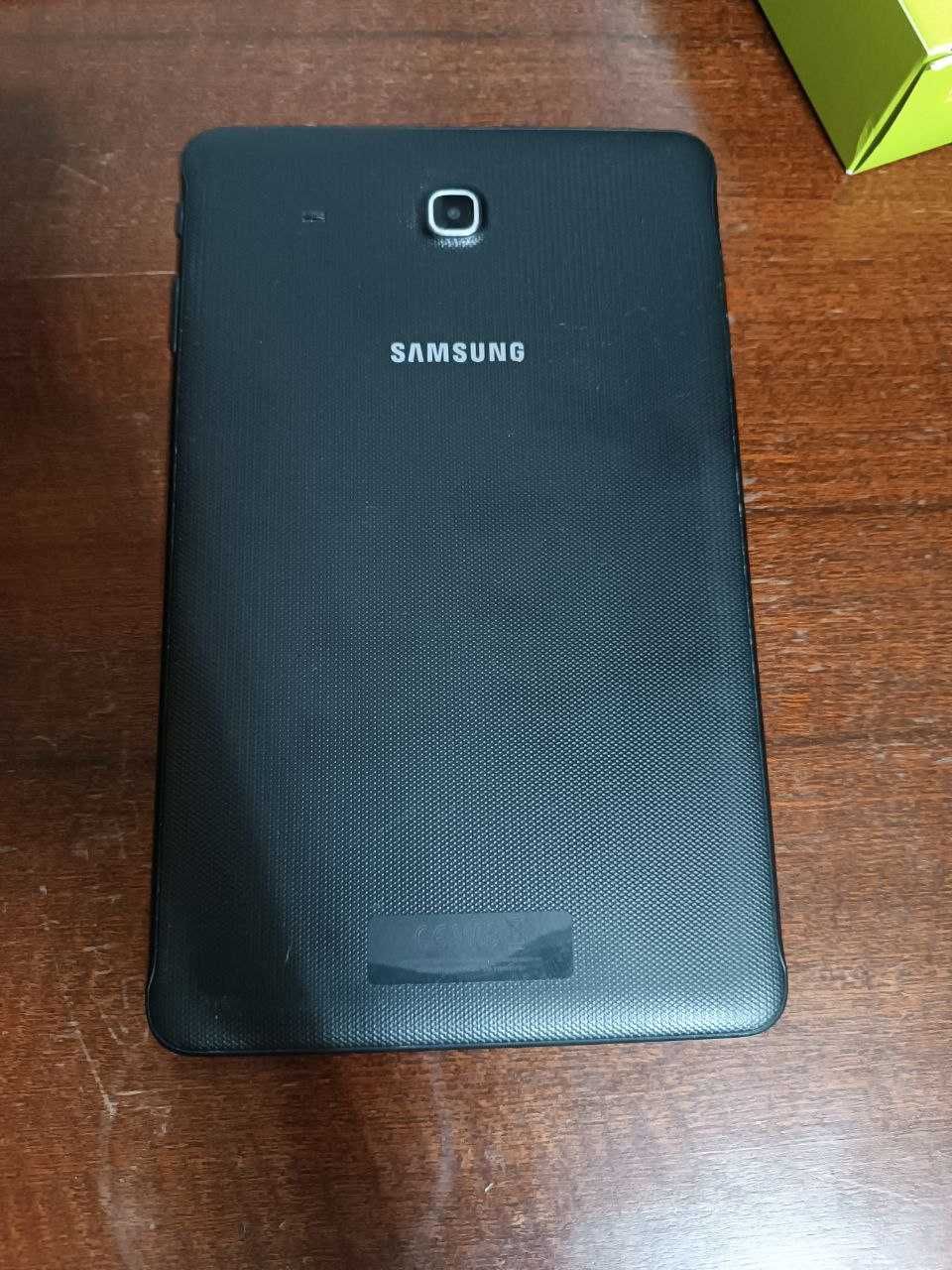 SAMSUNG Galaxy Tab E