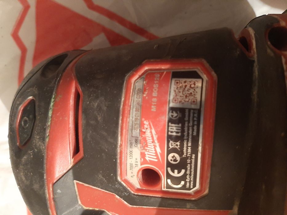 Milwaukee slefuito bos125