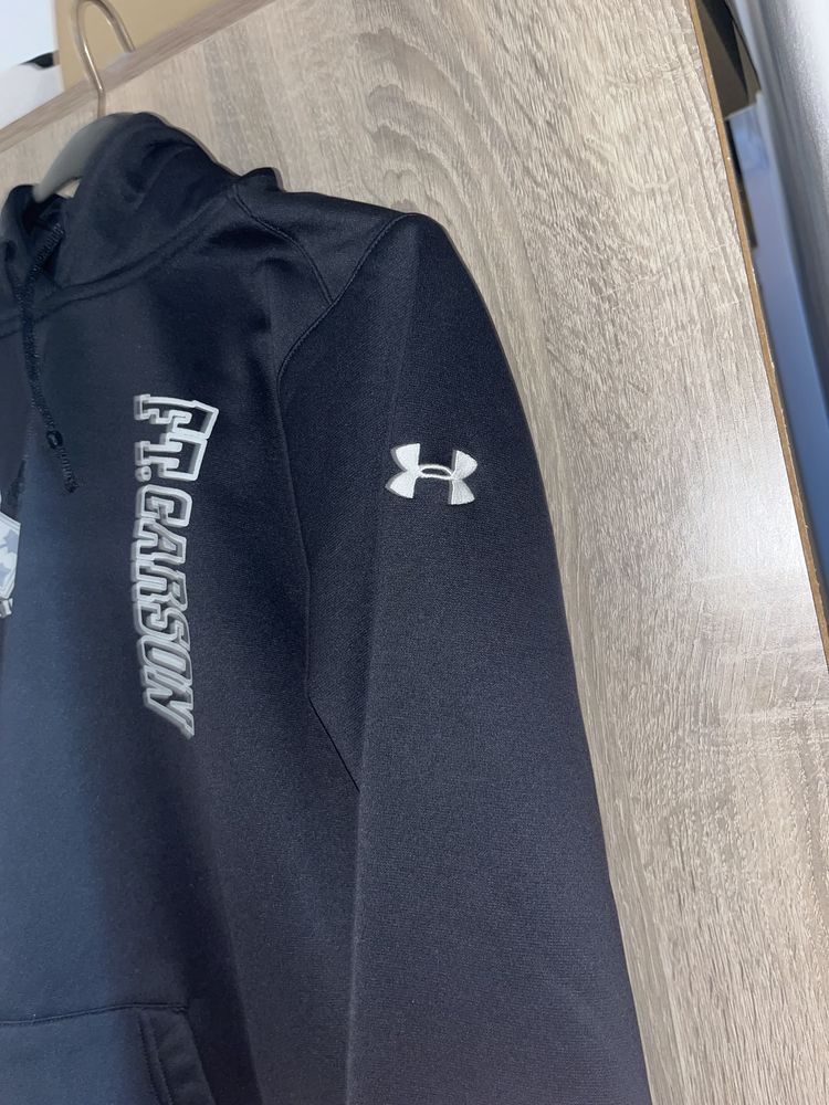 Суичър на Under armour