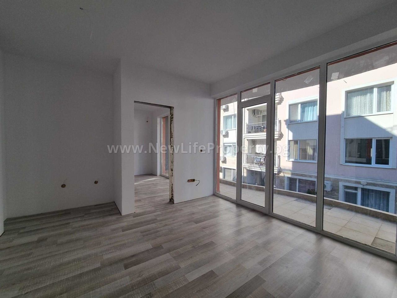 Продава се Двустаен апартамент в Свети Влас - 63 кв.м за 1295 €/кв.м - Снимка #6