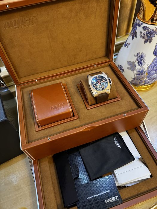 Wyler Code R 18k rose gold золотые часы 750