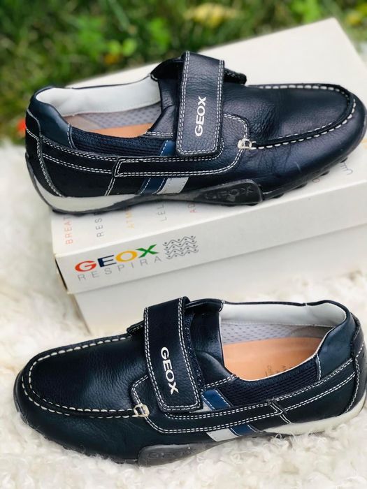 Adidasi baiat GEOX-marimea 35-36,inter23cm,Piele,nu ghete Salomon