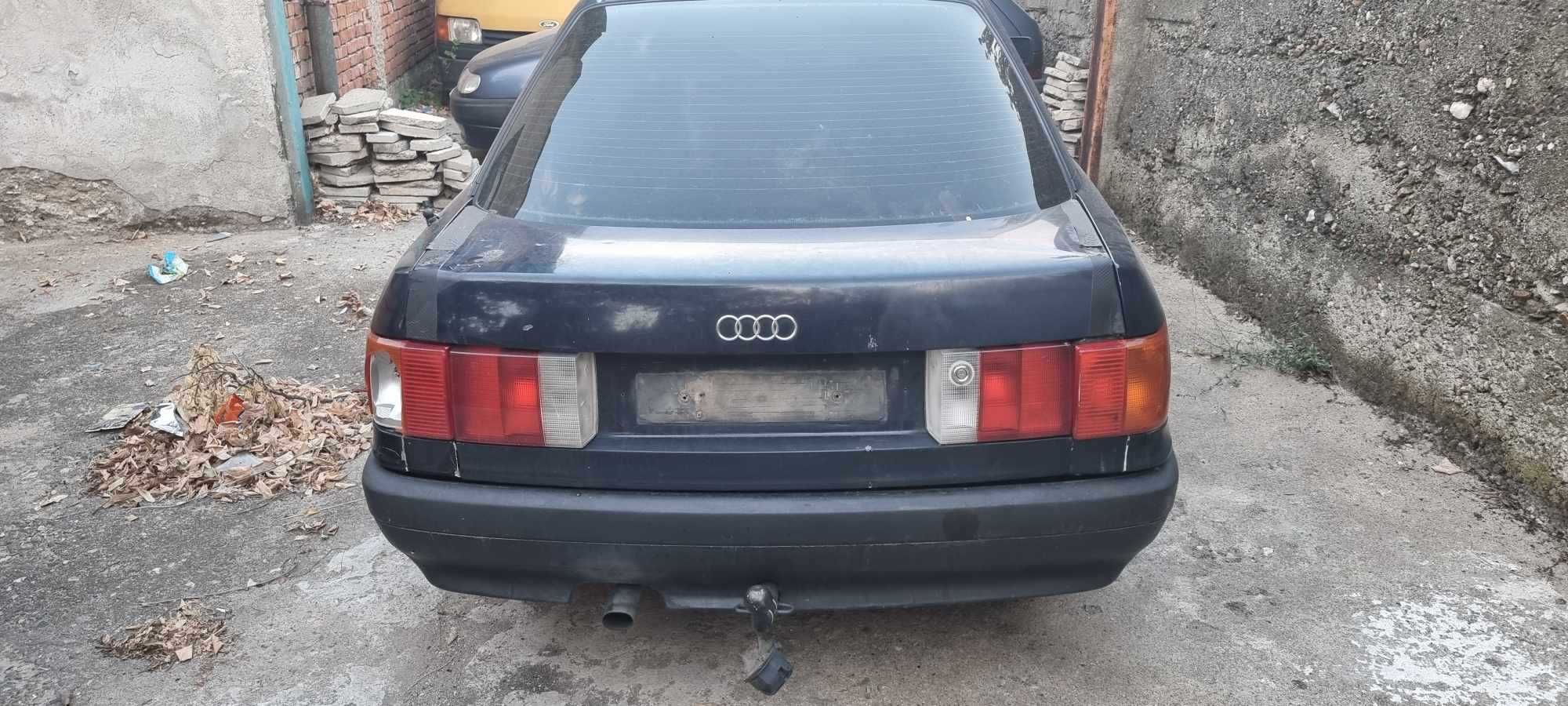 Ауди  80  1.6  бензин