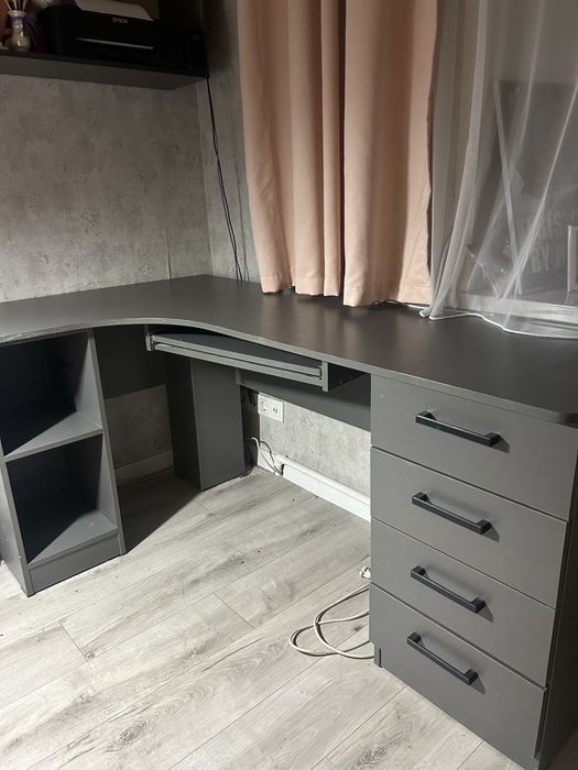 срочно продам стол