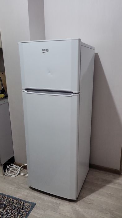 Продам холодильник