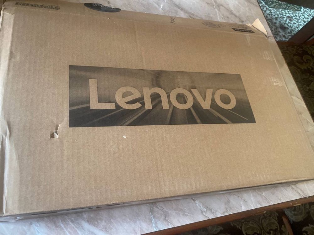 Lenavo inteli i3 ram4. 256 gb ssd
