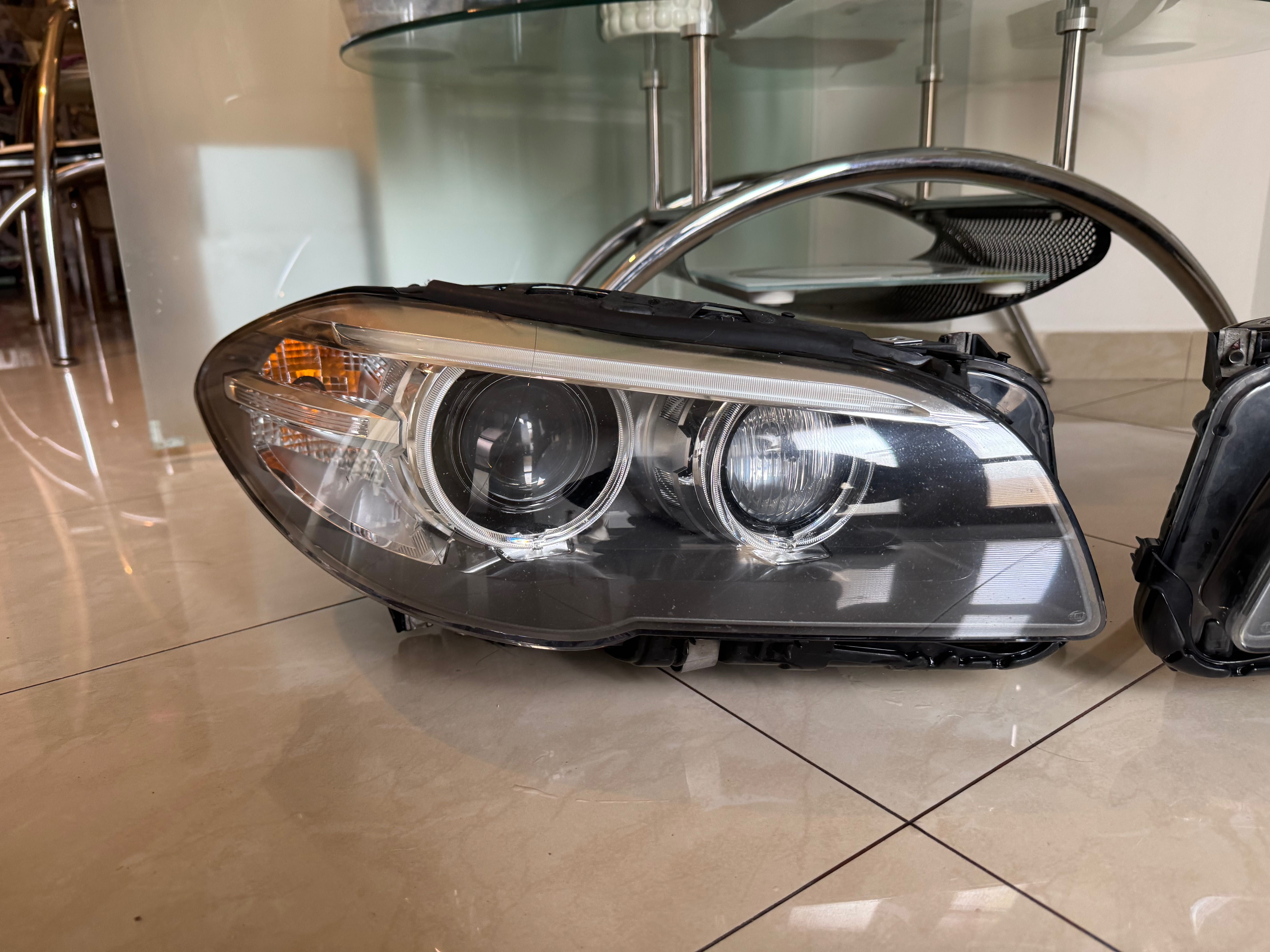 Faruri BMW seria 5 525d 520d 530d F10 facelift Bi-Xenon Adaptiv LCI