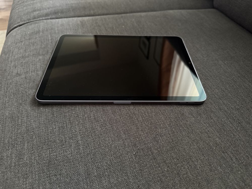iPad Air 64 GB 5th Generation