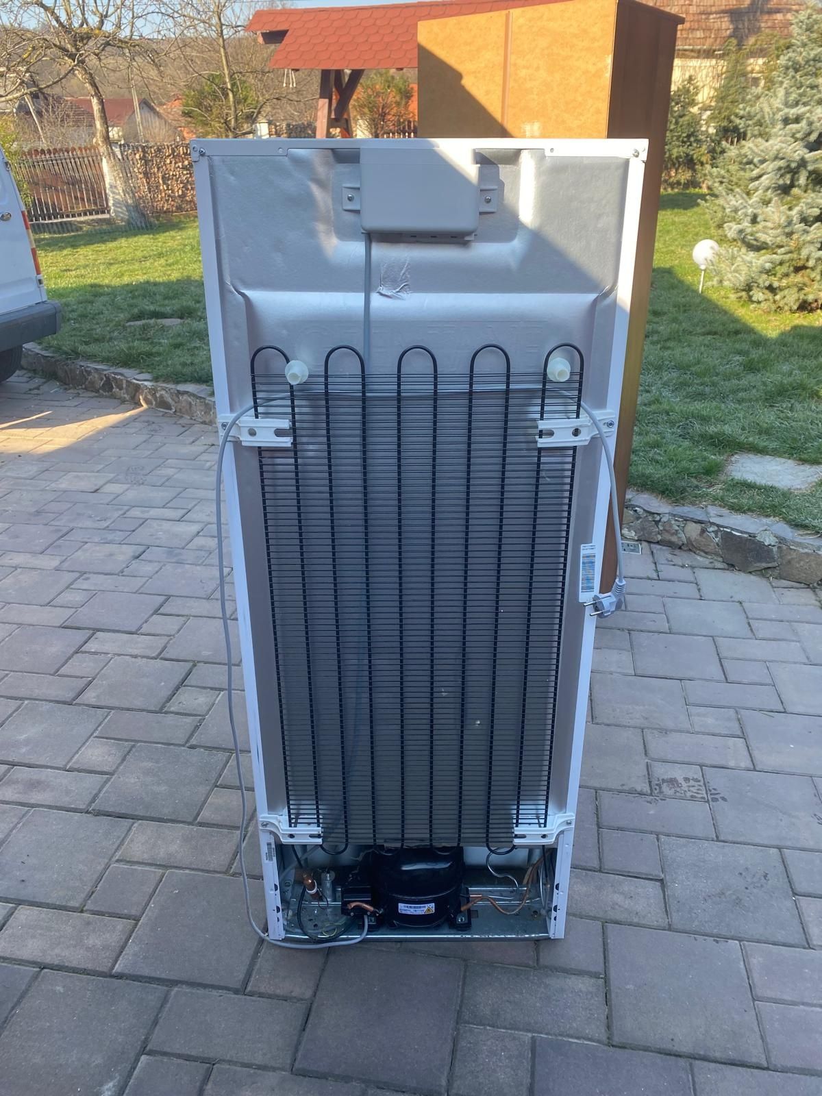 Congelator Arctic cu 6 rafturi