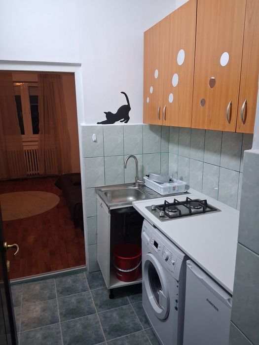 Inchiriez pe termen lung garsoniera pe strada Sovata