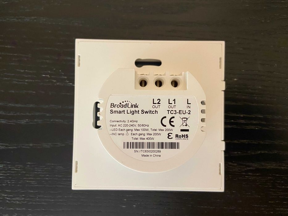 Intrerupator Inteligent Broadlink TC3-2 cu doua butoane touch, alb