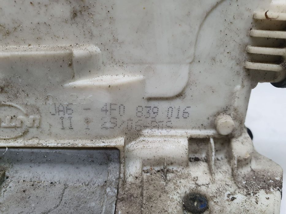 Broasca usa dreapta spate 4f0839016 Audi A6 4F/C6