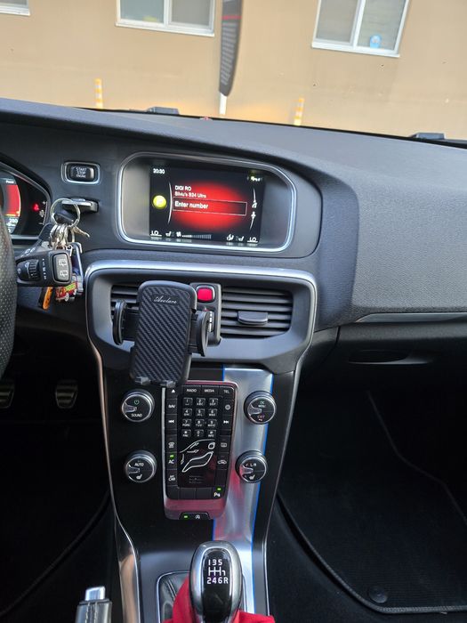 Volvo V40 D2 2.0 Diesel / 2015 / Negru / Interior piele / Euro 6