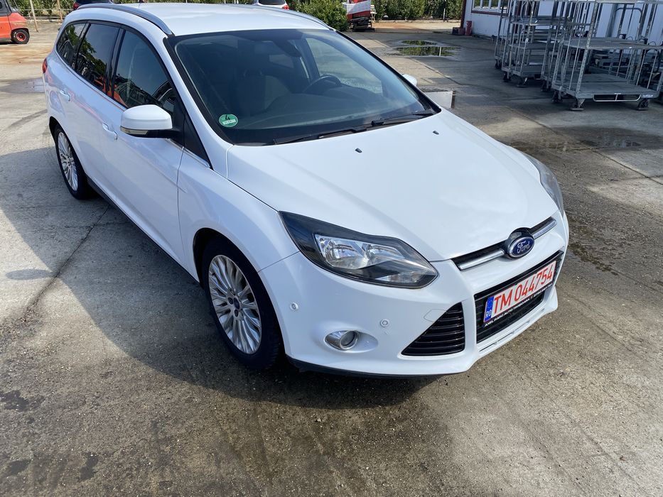 Ford Focus 1.6 TDCi, 105 CP, Euro 5, Break - Titanium