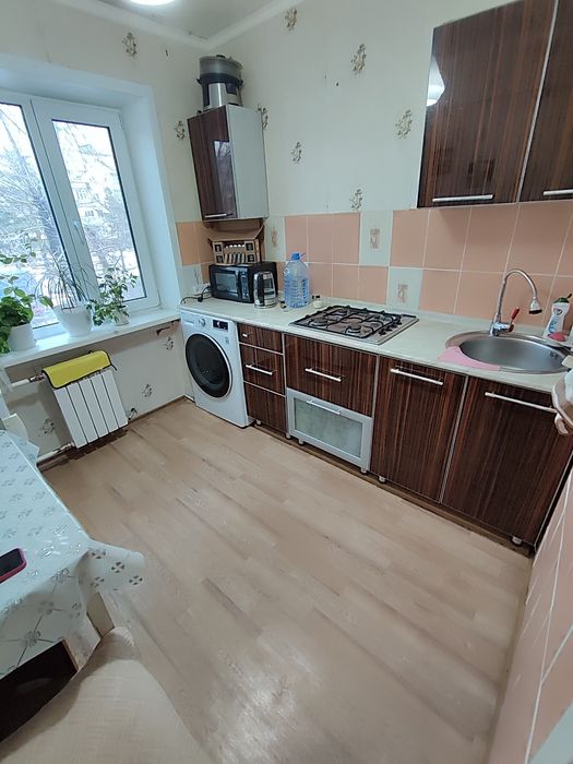 Продается 2-комн (1-49, 2 эт)