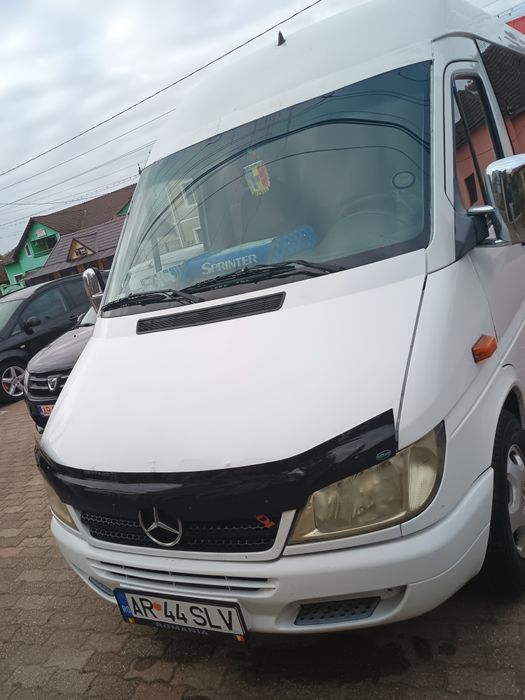 Vând Mercedes sprinter maxi lung 8+1
