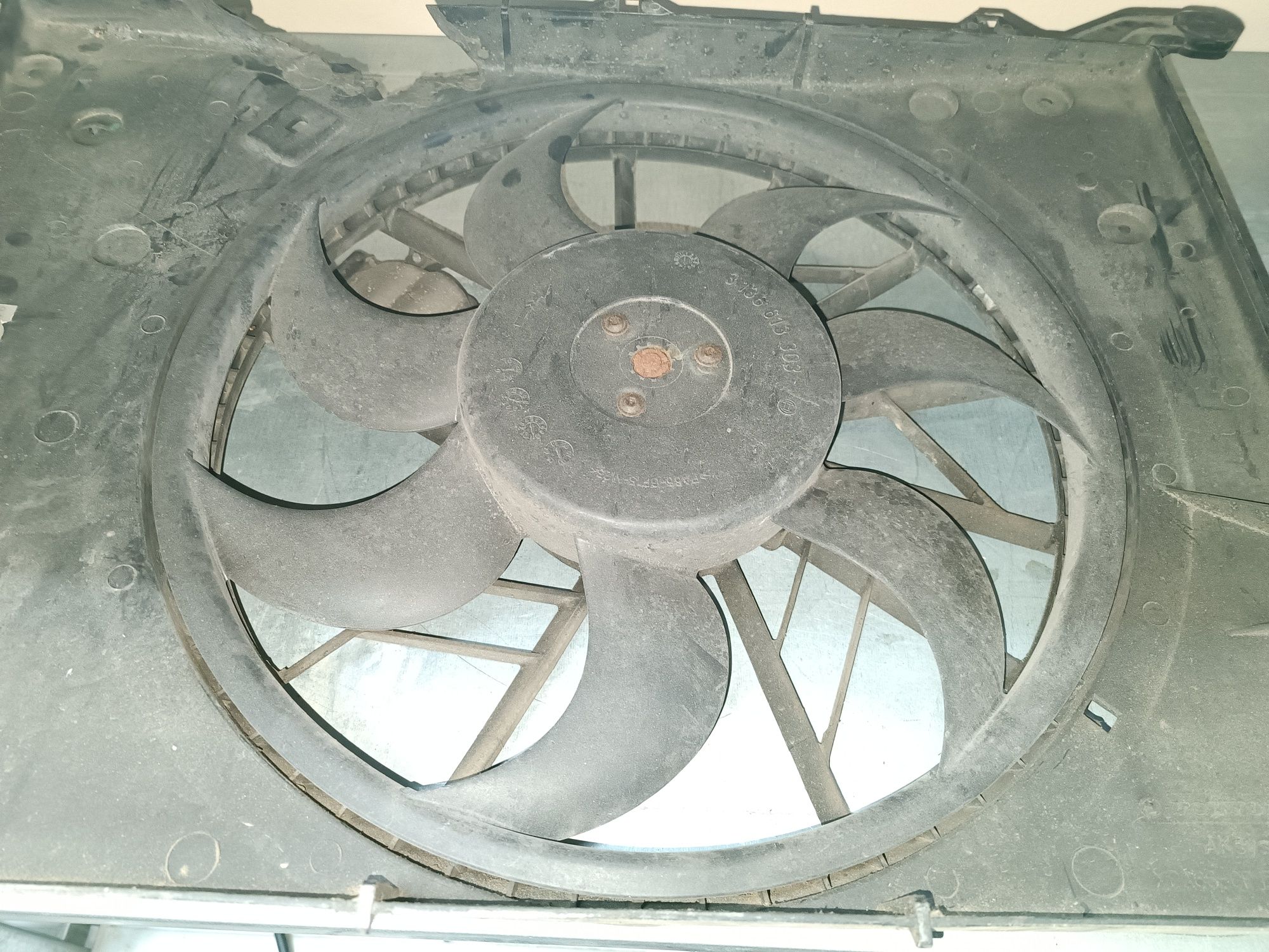 Охлаждаща перка за радиатор на Volvo XC70, 2.4T, 2001g
