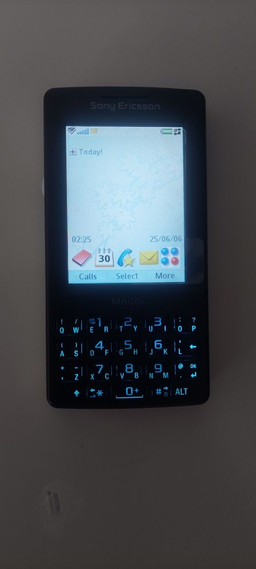 Телефон sony ericsson M600i