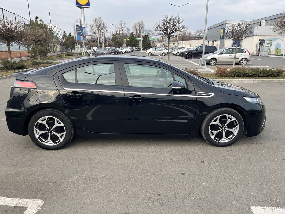 Opel Ampera Plug-In Hybrid 2012