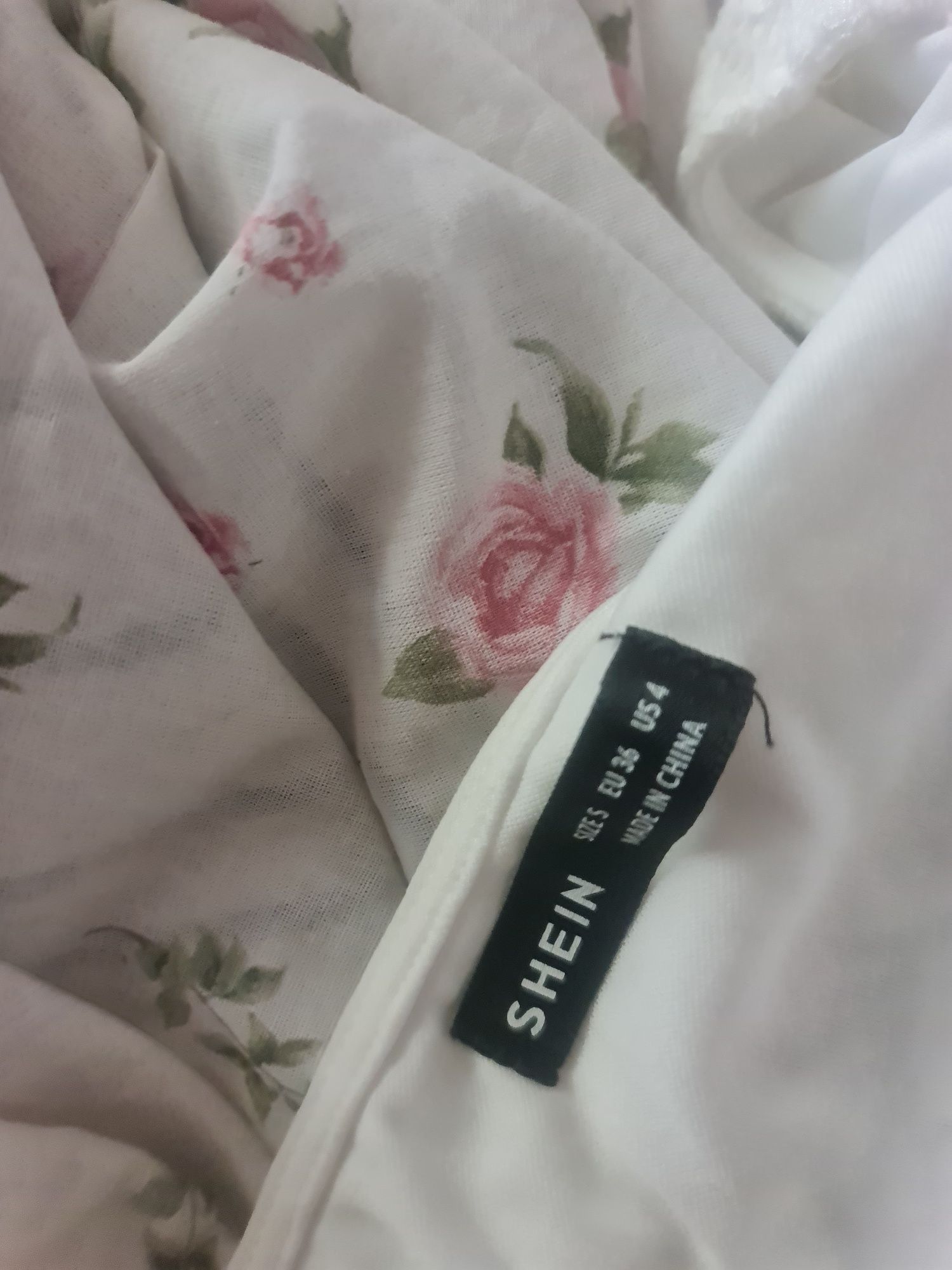 Дантелена бяла рокля Shein