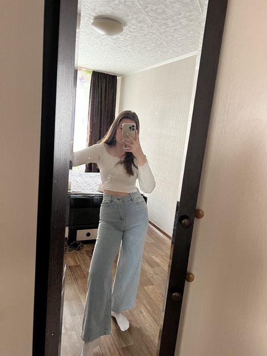 Продам Женские джинсы