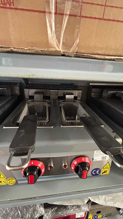 Двоен електрически фритюрник SNACK 3 + 3 литра