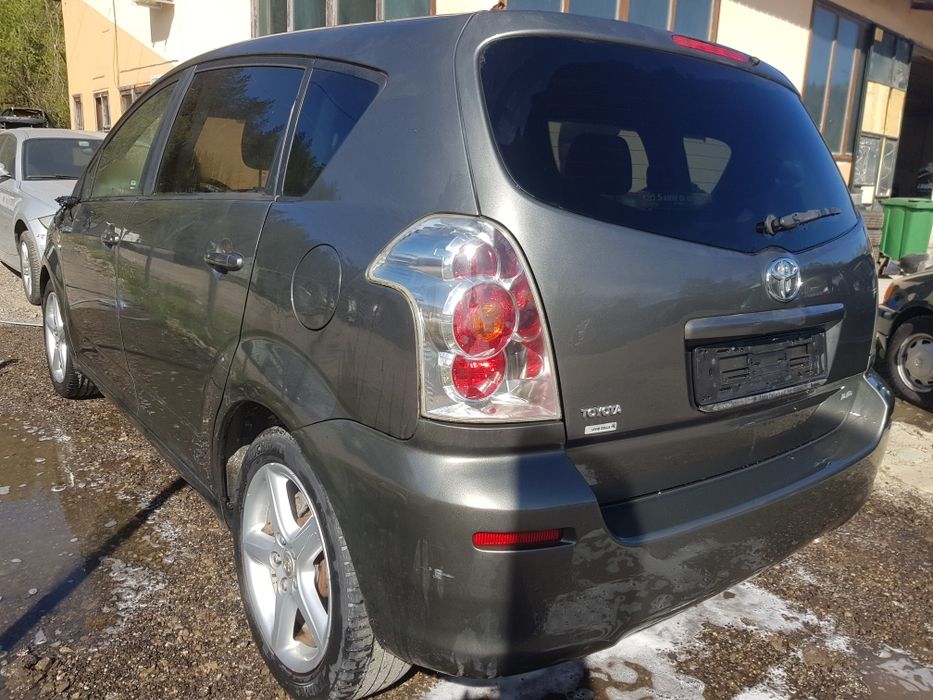 На части! Toyota Corolla Verso 2.2 177hp D-Cat Тойота Корола Версо